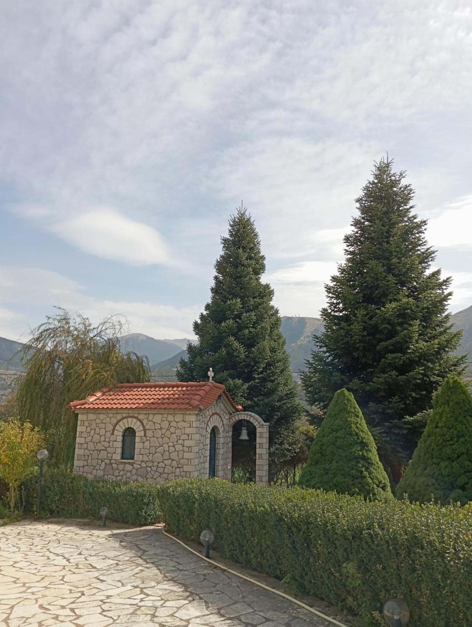 Valia Rooms Kalavryta Buitenkant foto