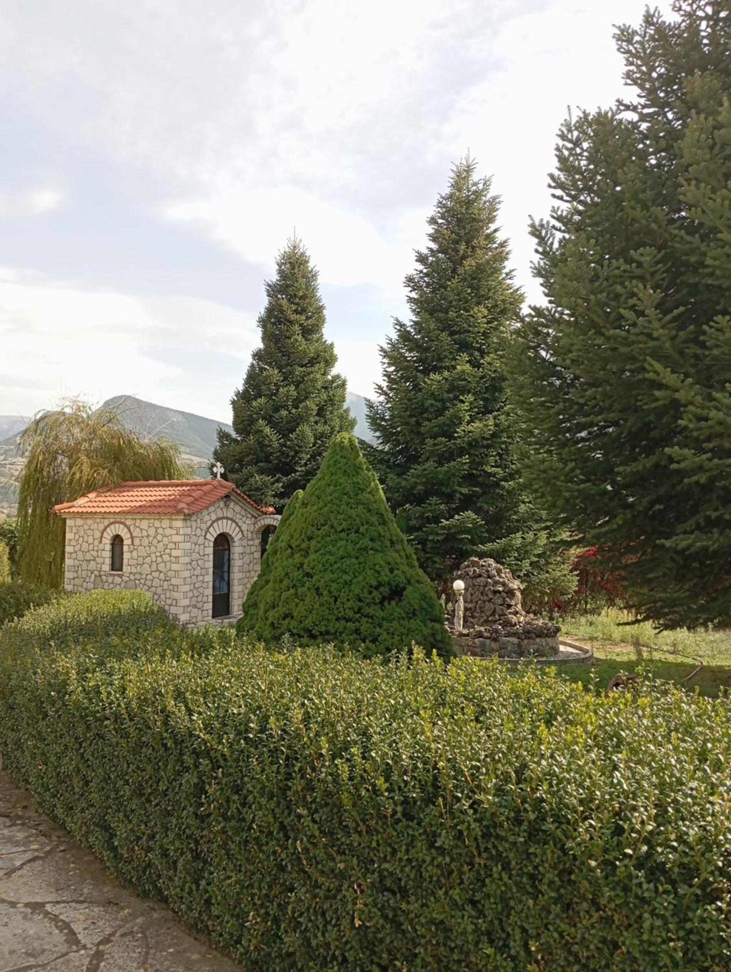 Valia Rooms Kalavryta Buitenkant foto