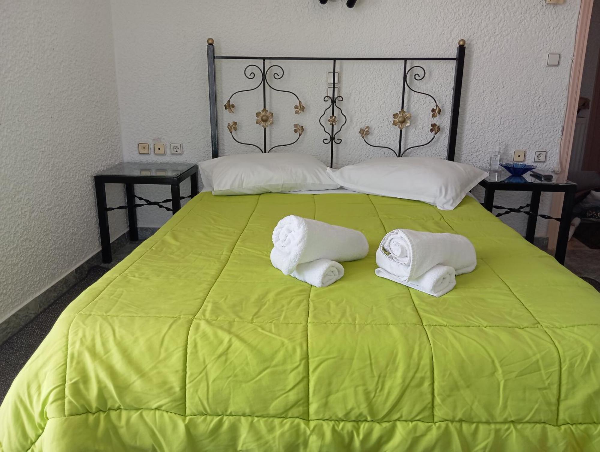 Valia Rooms Kalavryta Buitenkant foto