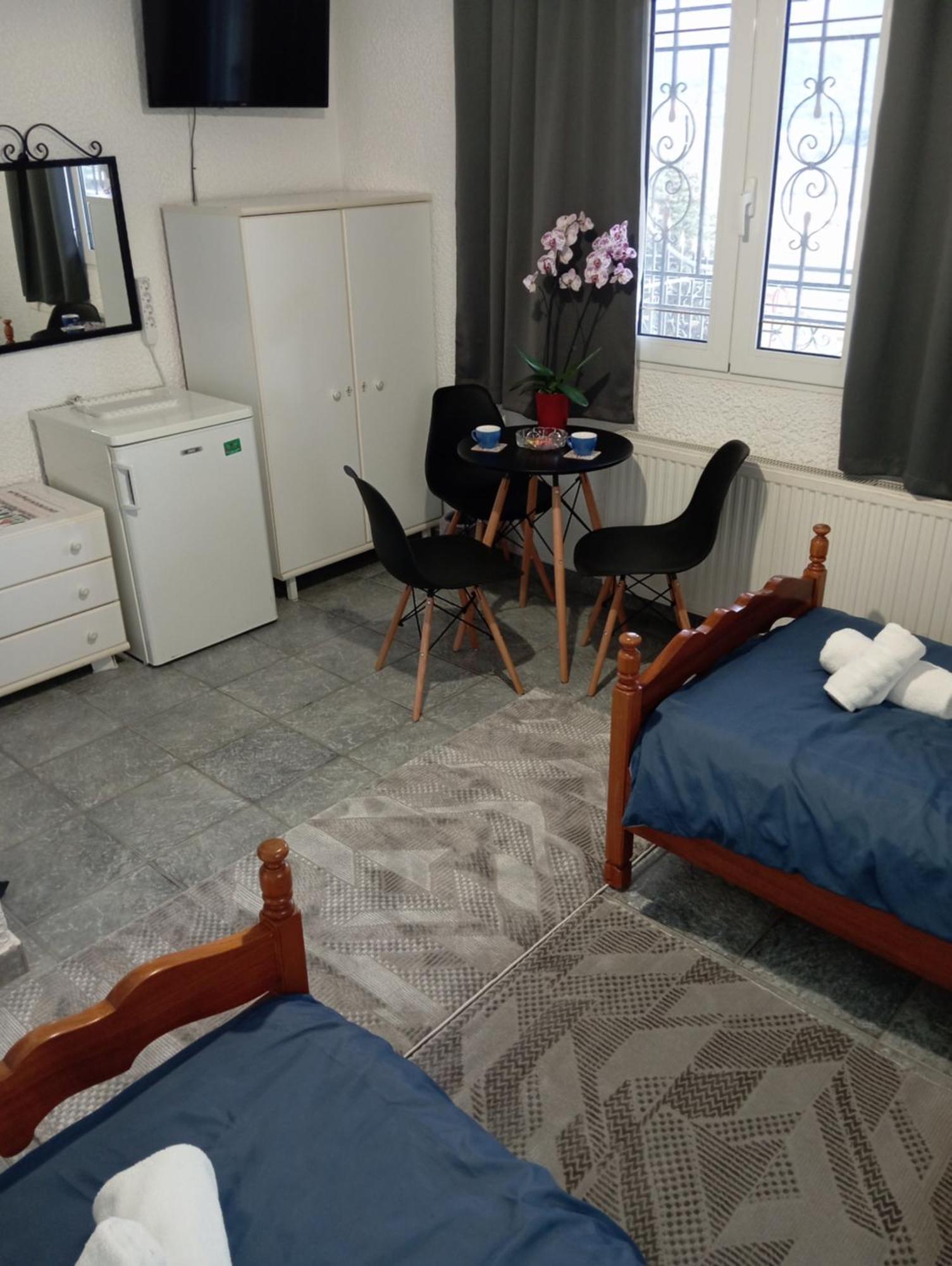Valia Rooms Kalavryta Buitenkant foto
