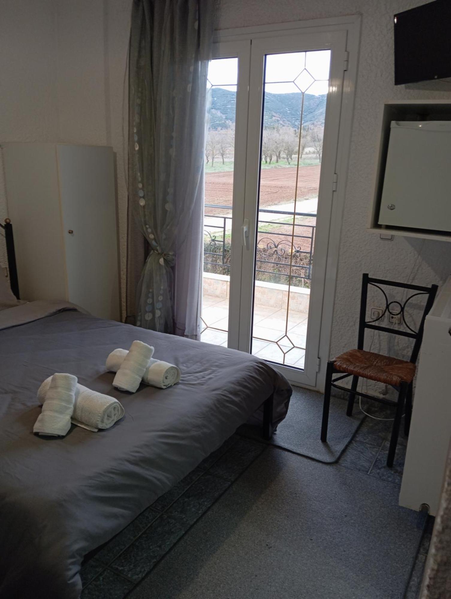 Valia Rooms Kalavryta Buitenkant foto